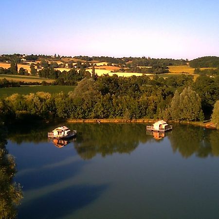 Hôtel Cabanes Flottantes Du Lac De Pelisse à Douzains Extérieur photo